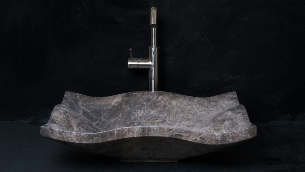 Rechteckiges Waschbecken aus Marmor „Carta Emperador“
