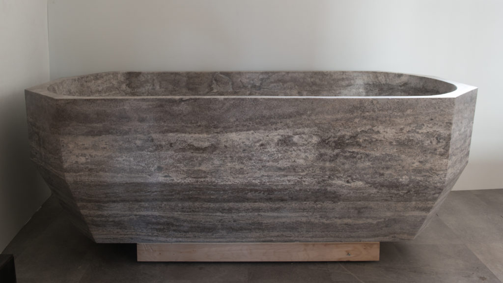 Travertine bathtub "Daymo Ice"