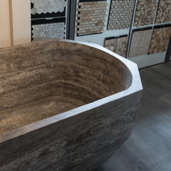 Travertine bathtub "Daymo Ice"