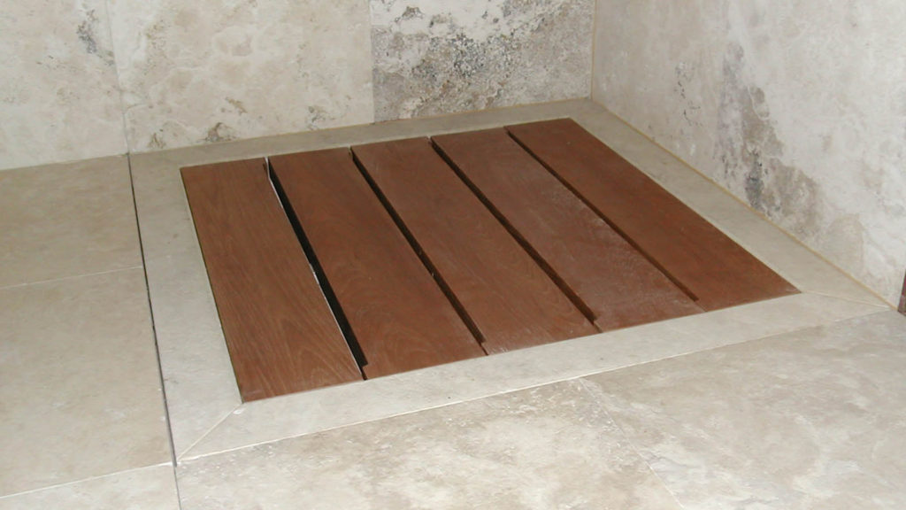 Travertine shower base "Doghe Legno"