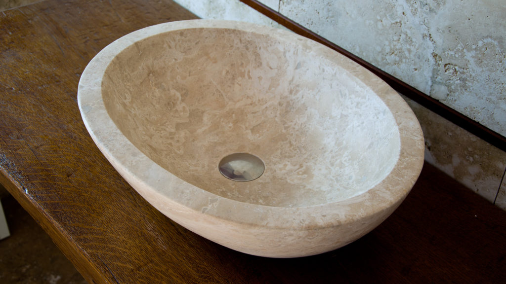 Oval travertine washbasin "Vaschetta"