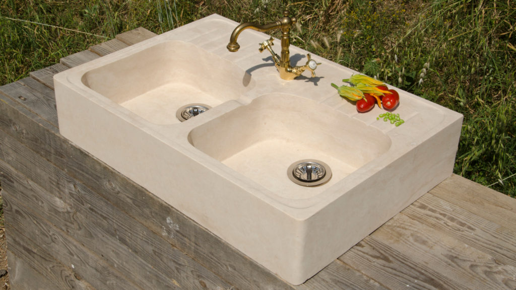 Travertine sink “Acquaio doppio”