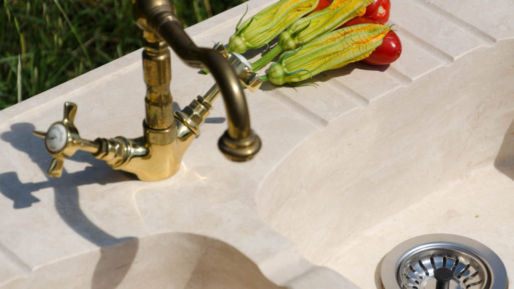 Travertine sink "Acquaio doppio"