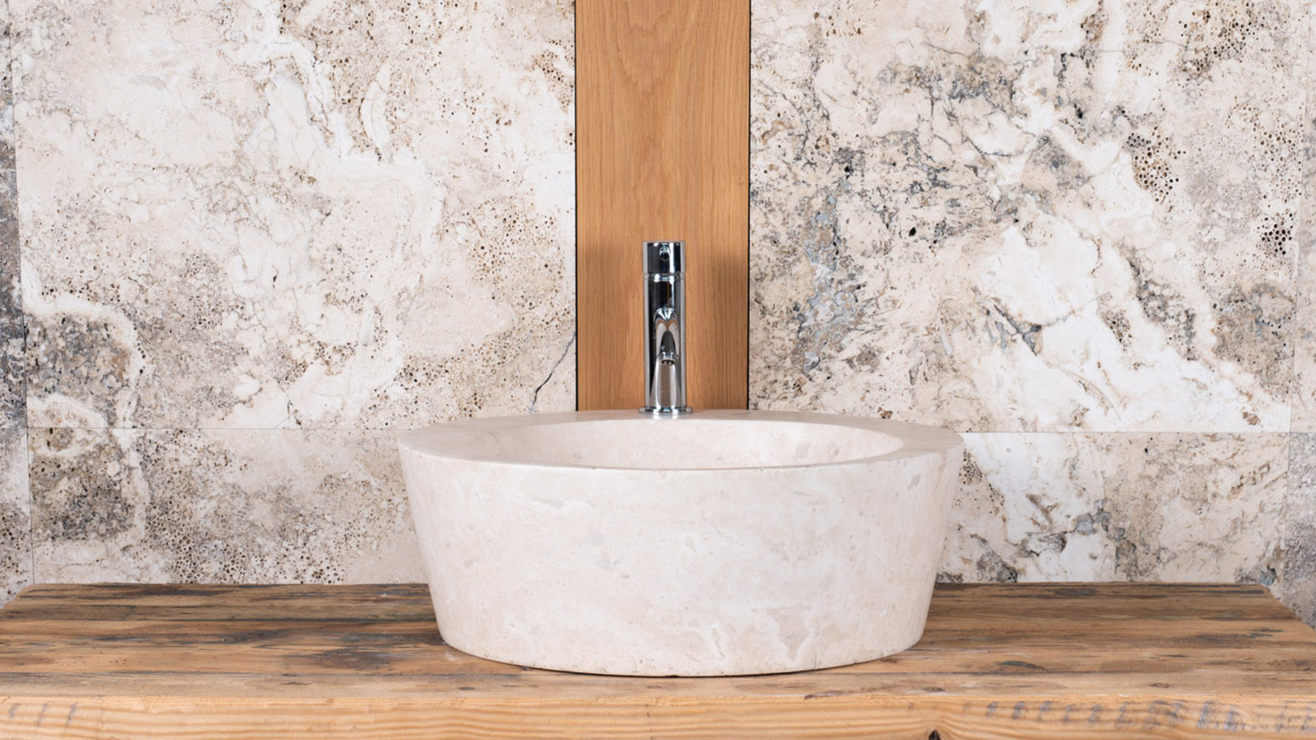 Lavabo da bagno in travertino “Fonte”