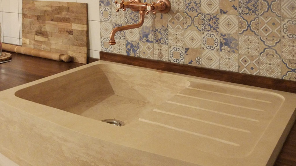 Travertine sink “Cubo”