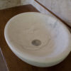 Lavabo ovale in travertino "Vaschetta"