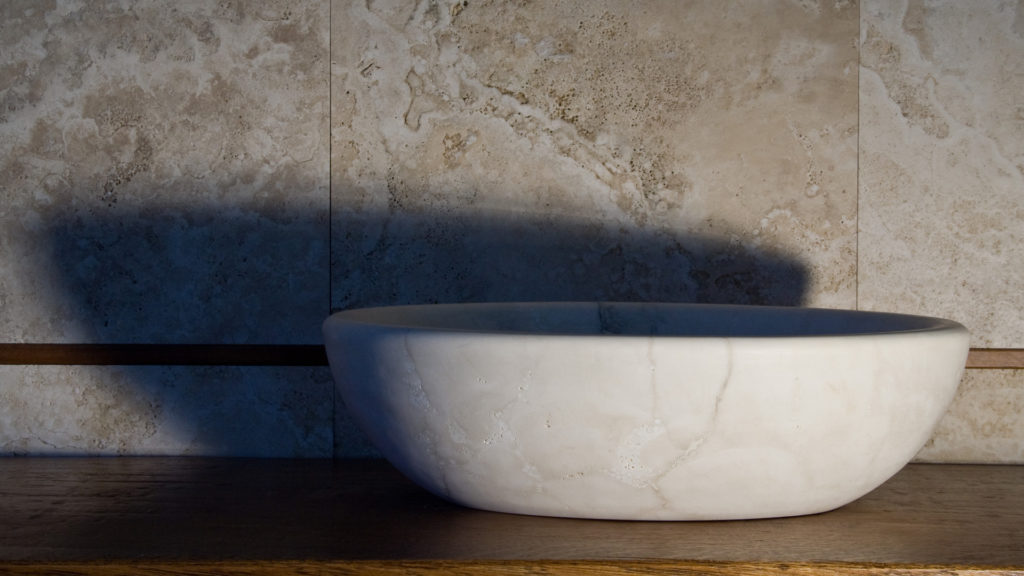 Oval travertine washbasin "Vaschetta"