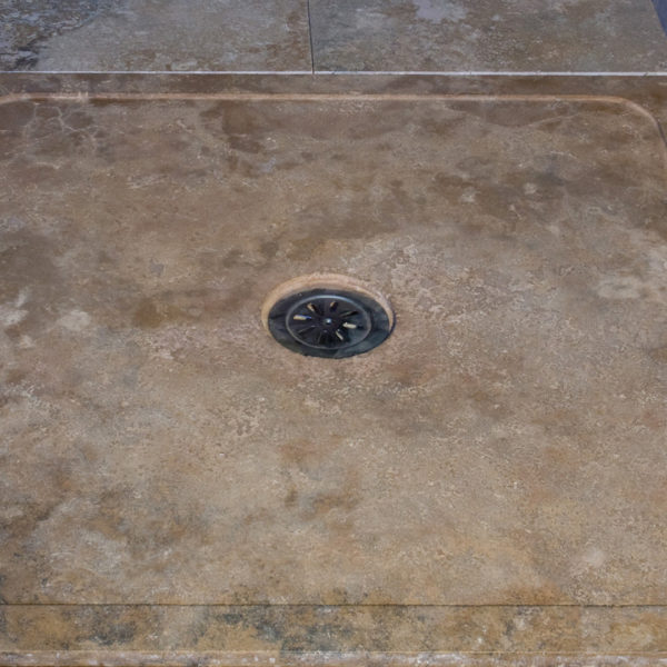 Travertine shower base "Edge"