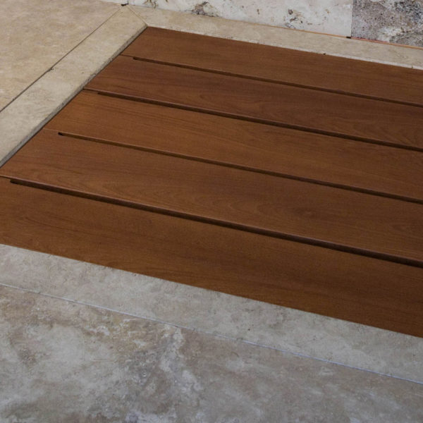 Travertine shower base "Doghe Legno"