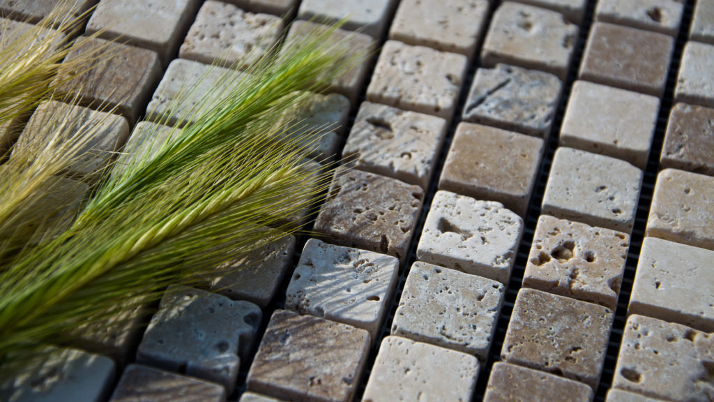 Mosaico in travertino "2,5x2,5 Tuscany Mix" Ciottolo