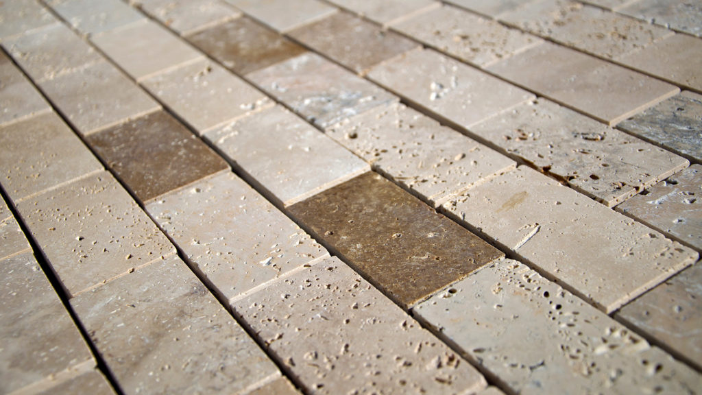 Mosaik aus Travertin „5,0x10,0 Tuscany Mix“ geschliffen