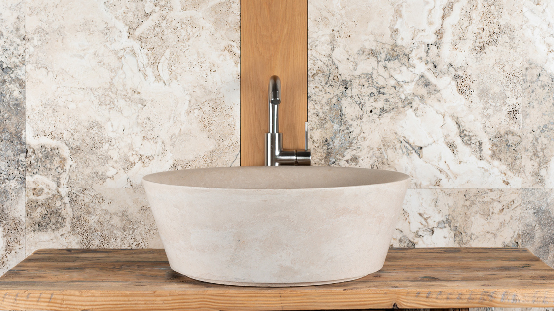 Large round travertine washbasin “Simple”