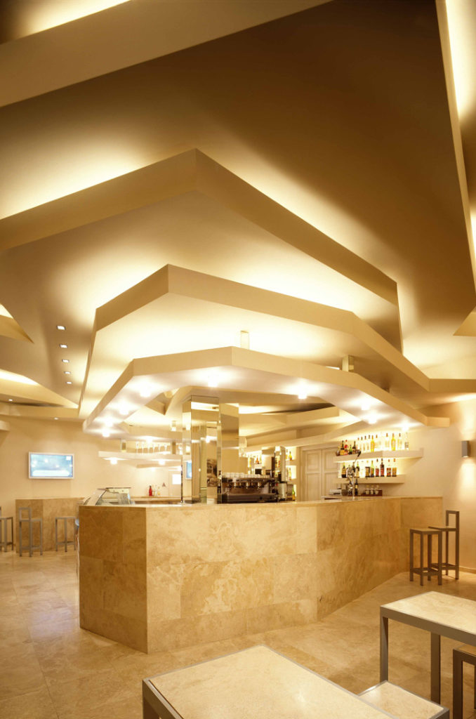 Cross-cut travertine "Becagli Chiaro"