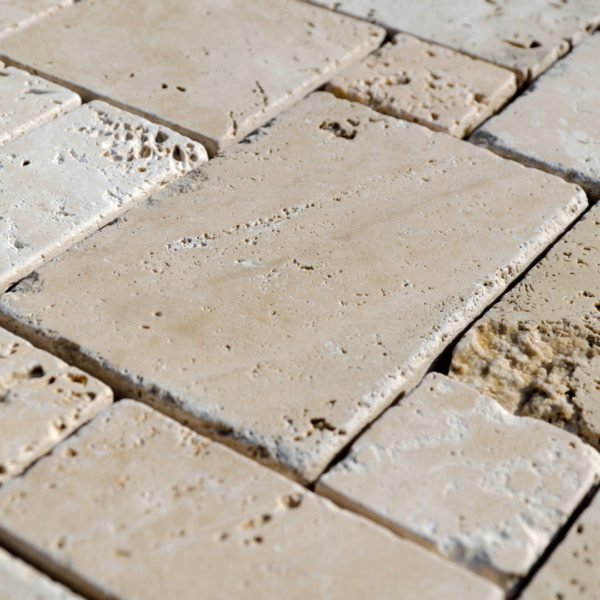 Travertine mosaic “Mini Comp 40 Light Blend” Pebble