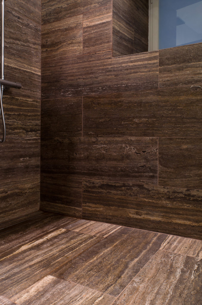 Vein-cut travertine “Zebra Scura”