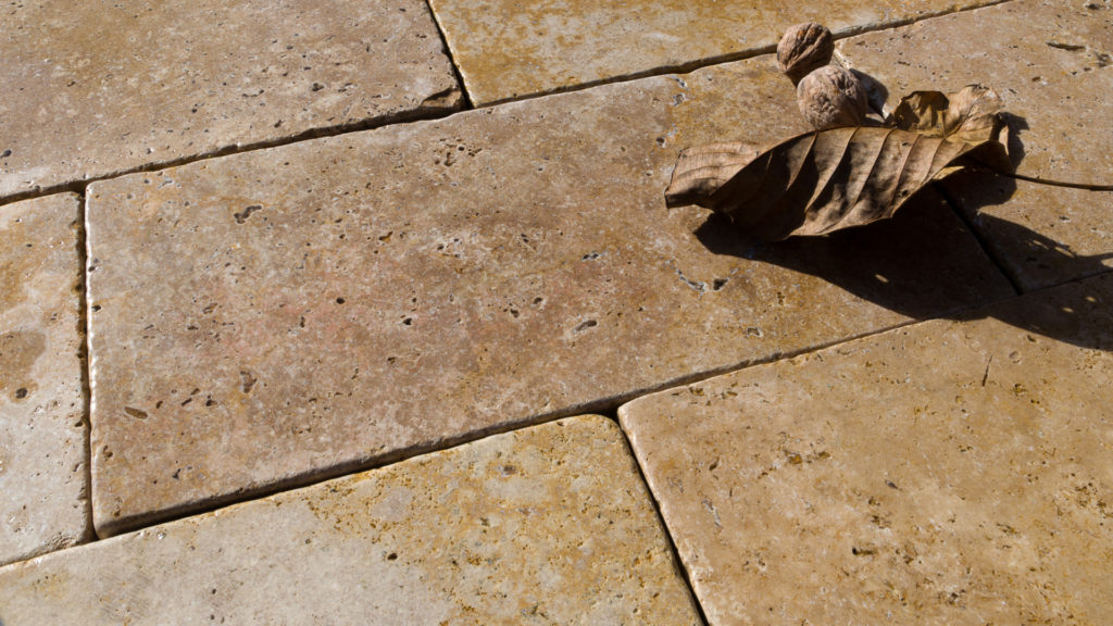 Cross-cut travertine "Autunno"