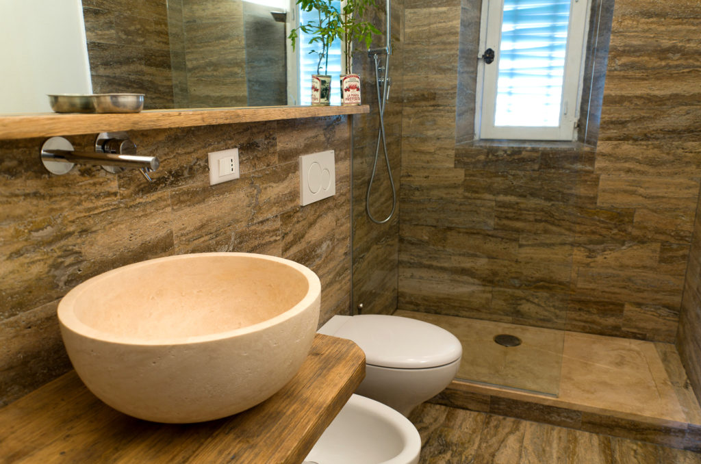 Travertine washbasin “Fiano”