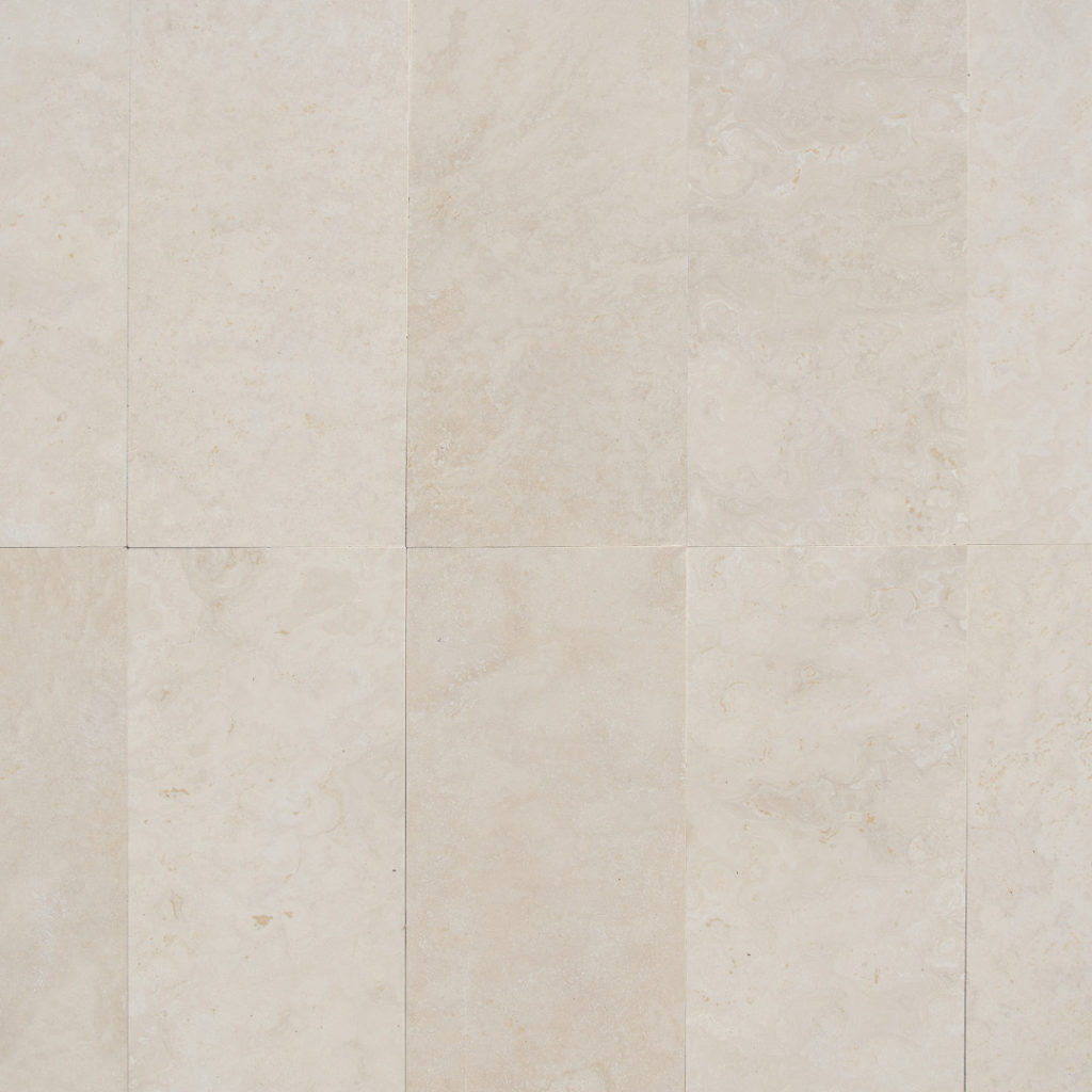 Cross-cut travertine "Nuvolato"