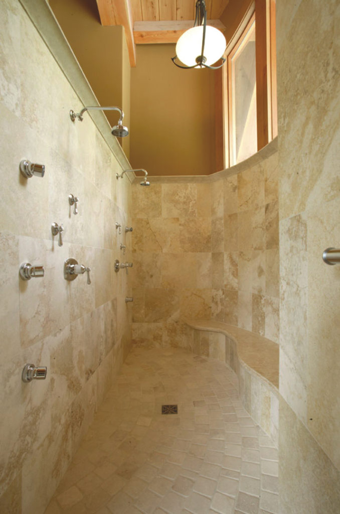 Cross-cut travertine "Nuvolato Gold"