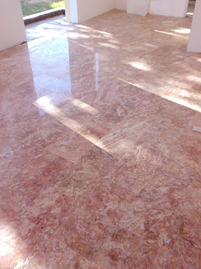 Cross-cut travertine "Rosa Corallo"