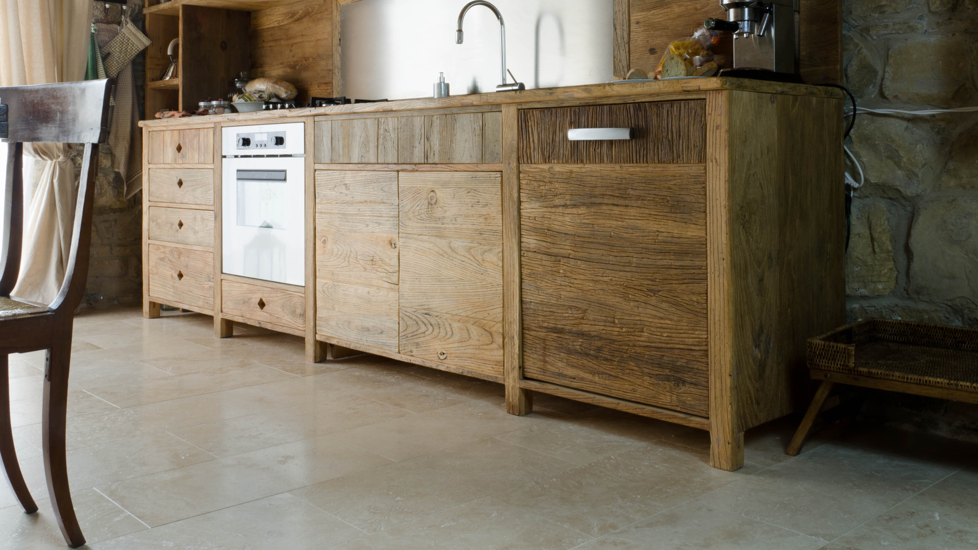 Pavimento in PDR067 Light Blend Pavimento in travertino di Rapolano beige