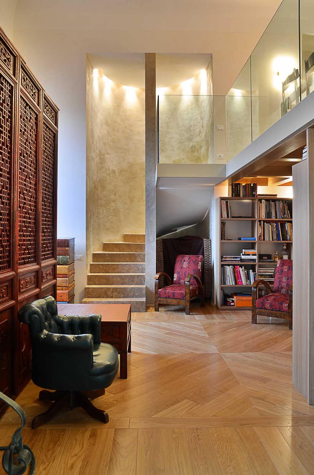 Double-volume-in-residence-in-the-center-of-Florence