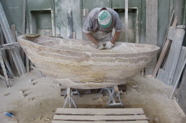 Picture of Bathtubs by Pietre di Rapolano