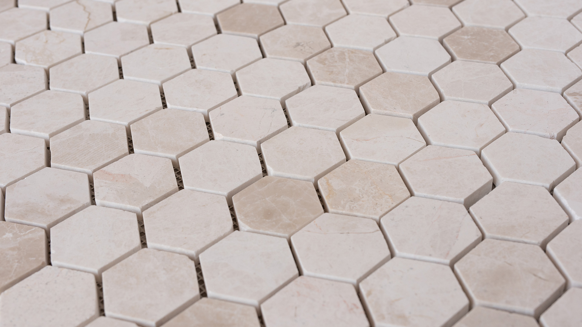 Marble mosaic “Hexagon 4.8 “Honed