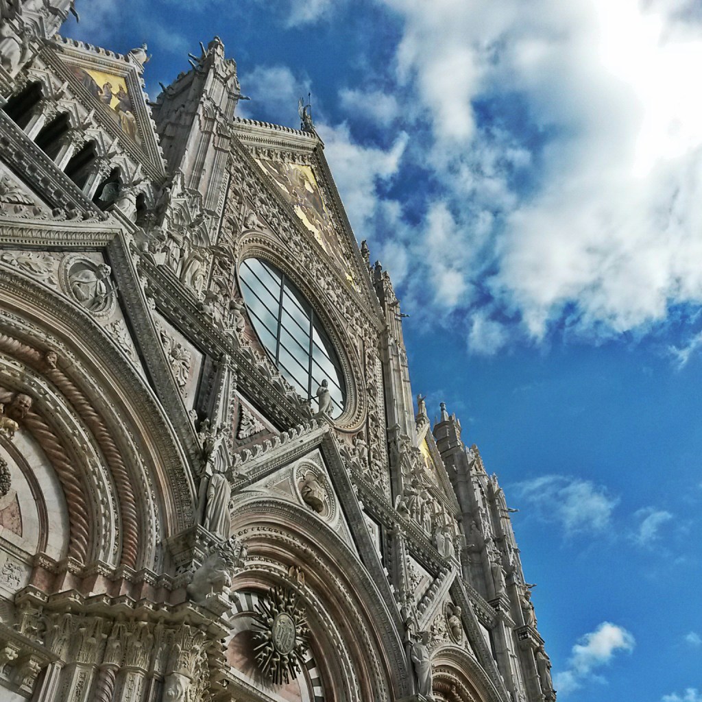 Pietre di rapolano siena duomo facciata church dome tuscany