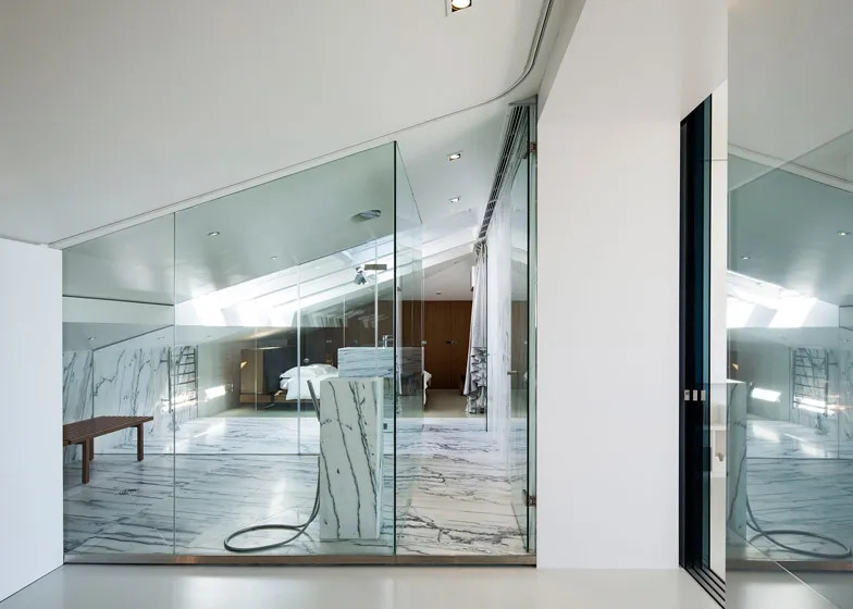 Bagno turco rivestimenti marmo studio camarim arquitectos lisbona