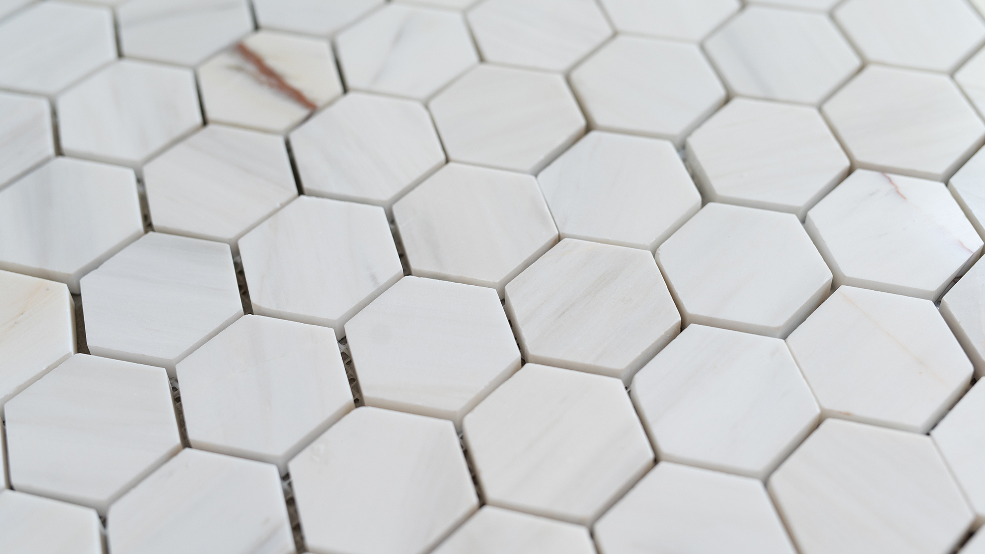 Marble mosaic “Hexagon 4.8 “Honed