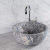 Lavabo Fiano in  “Ceppo d'Oriente”