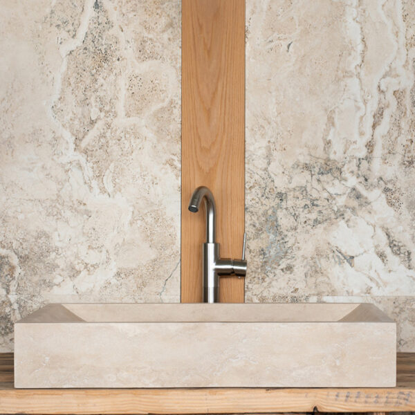 Lavabo rettangolare in travertino “Wave”