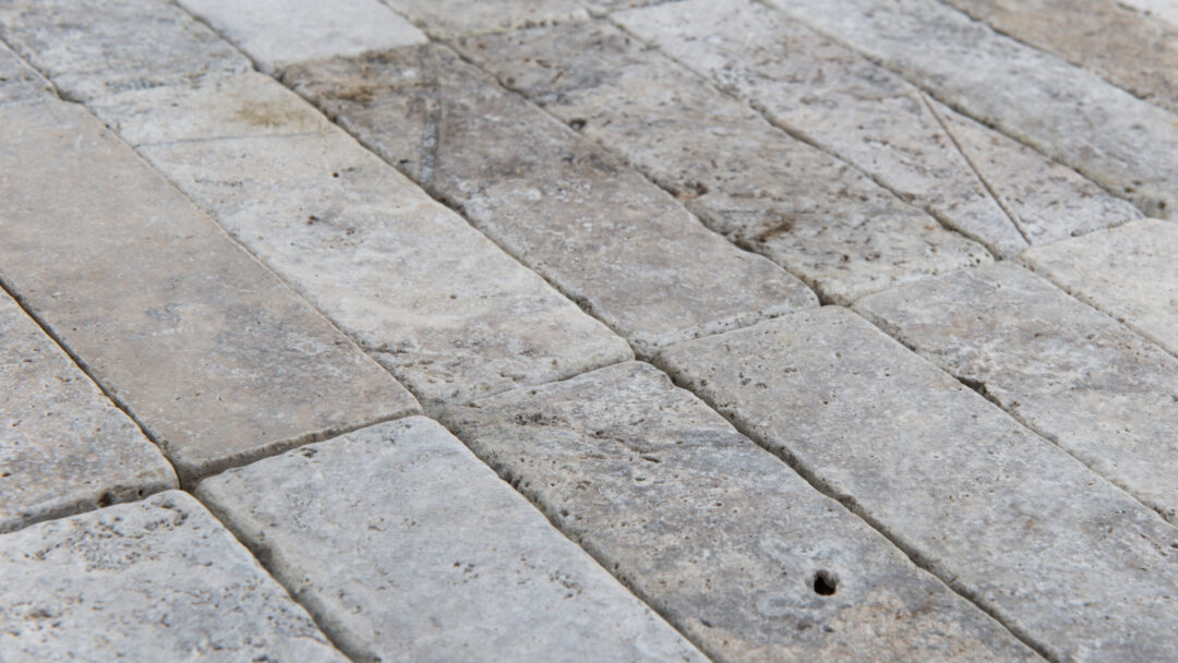 Mosaico in travertino 5,0x15,0 Ice Ciottolo