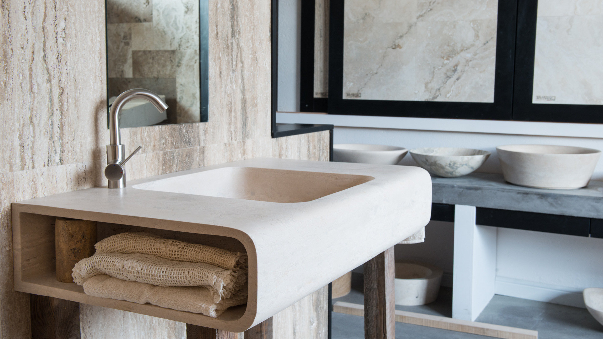 Lavabo di design in travertino &ldquo;Cave&rdquo;