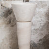 Cono-pietre-di-rapolano-lavabo-freestanding-in-travertino-chiaro