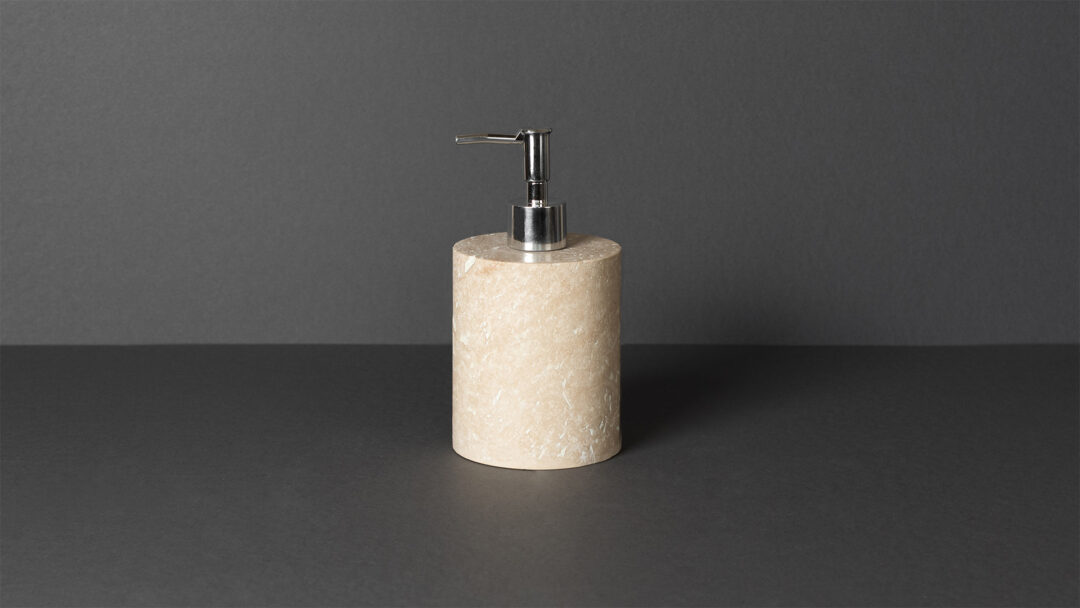 Bathroom set in PDR067 light blend