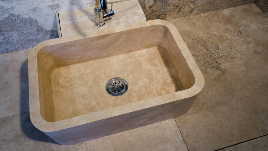 lavabo in travertino Farm