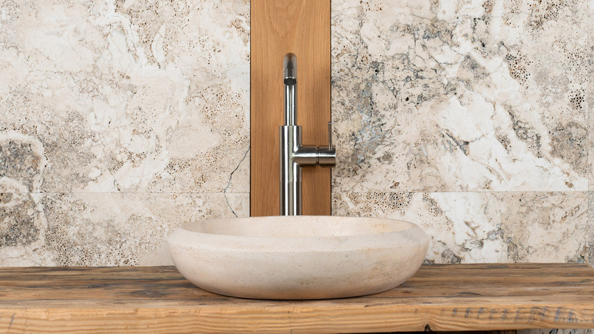 Lavabo in travertino piccolo &ldquo;Essential CH&rdquo;