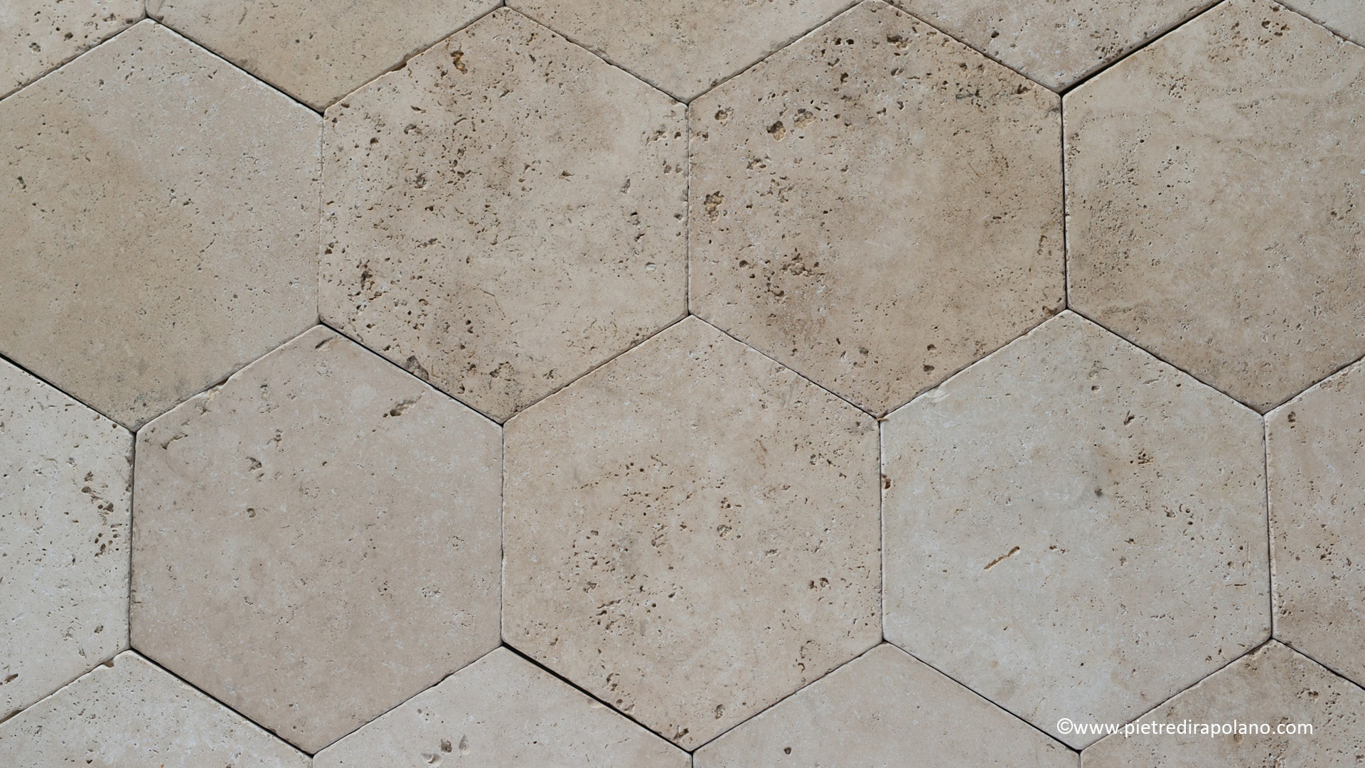 Esagono in travertino “PDR067 Light Blend” Burattato