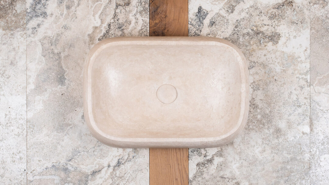 Sink "bulging" in light travertine "Concept CH"