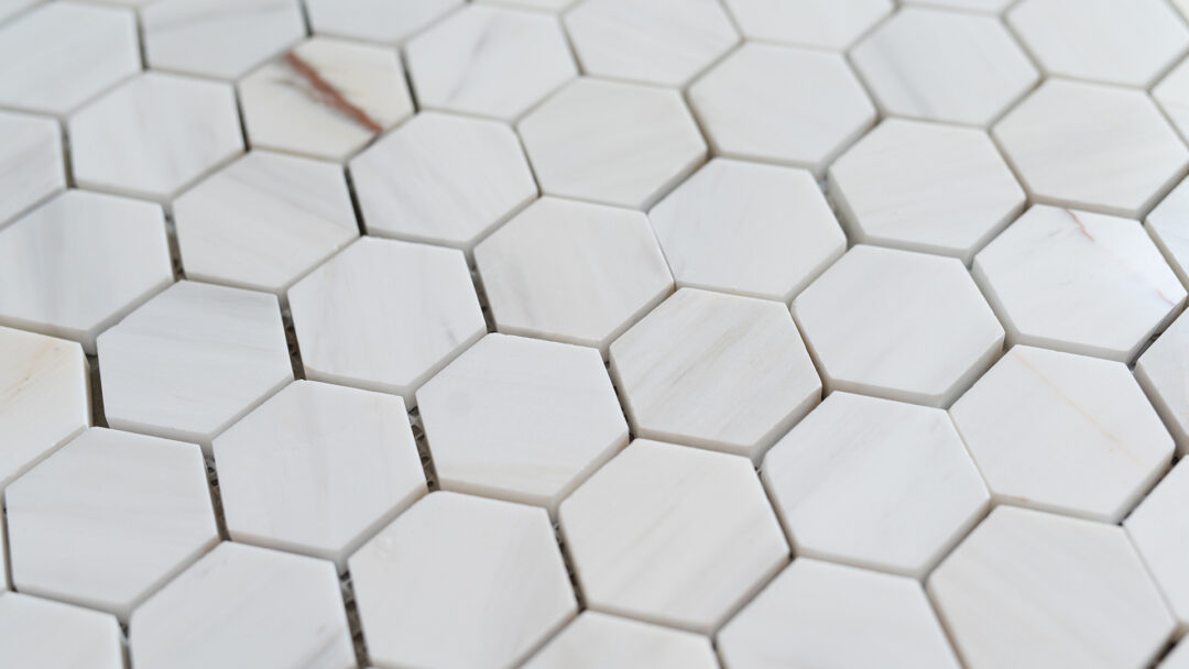Mosaico esagono bianco alba