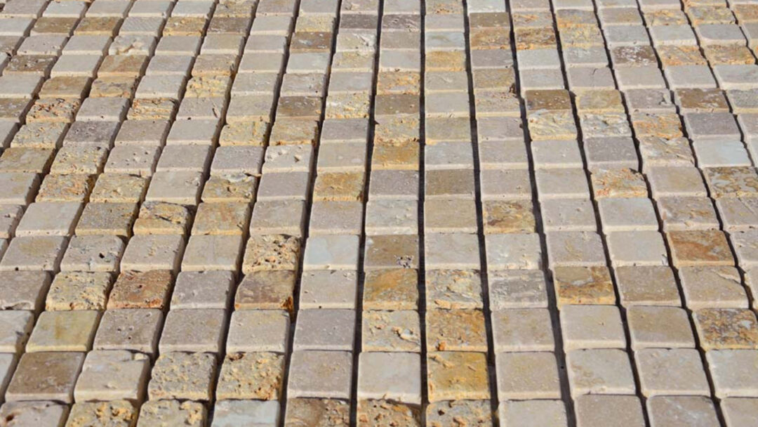 Mosaici-in-pietra-per-rivestimento