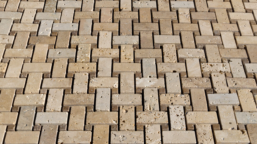 Mosaic for kitchen in classic travertine stone