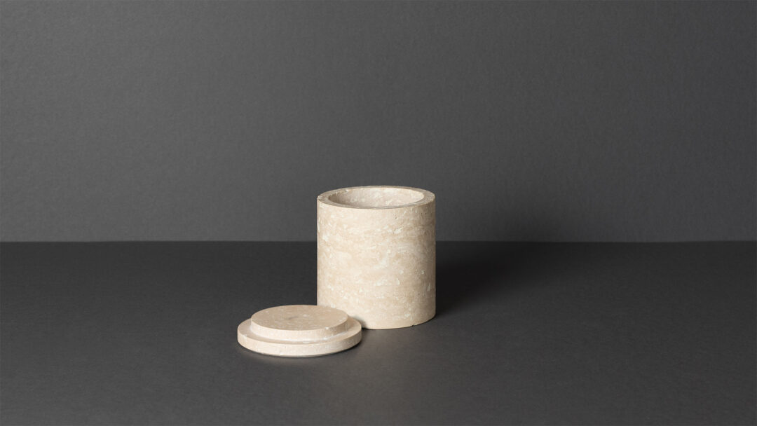 Bathroom set in PDR067 light blend