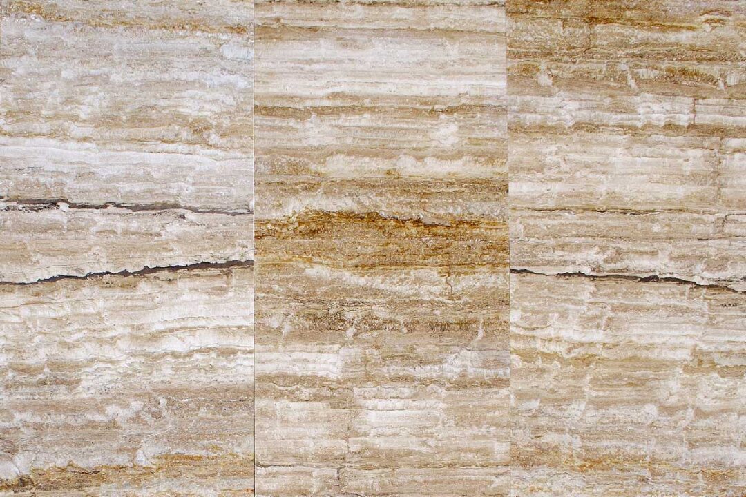Zebra Gold (PDR044): selezione di travertino controfalda con venature chiare