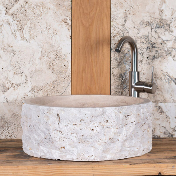 Lavabo rustico in travertino “Roccia”