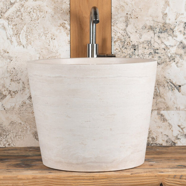 Lavabo alto in travertino “Secchio”