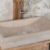 Lavabo rettangolare in travertino Wave