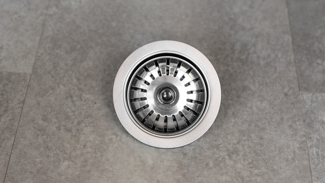 Basket kitchen strainer